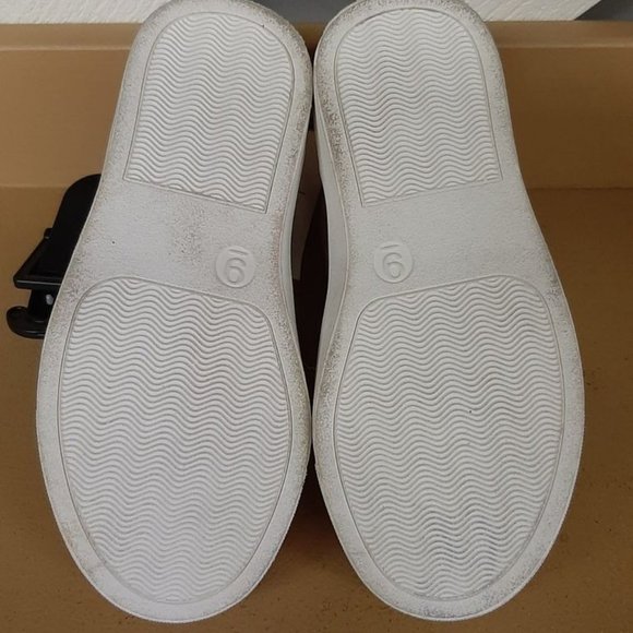 Girls Size 9 Shoes - Picture 4 of 5